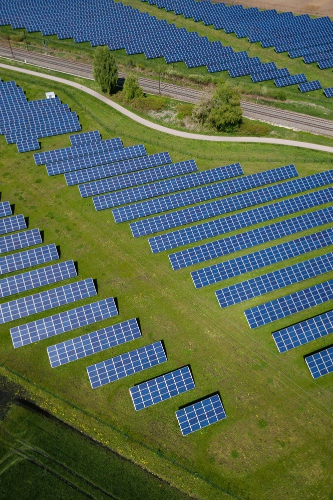 Solar Farm - Andreas Gucklhorn (unsplash)